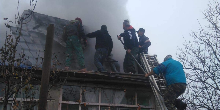 (FOTO) Incendiu izbucnit la o casă din Nimigea de Jos!