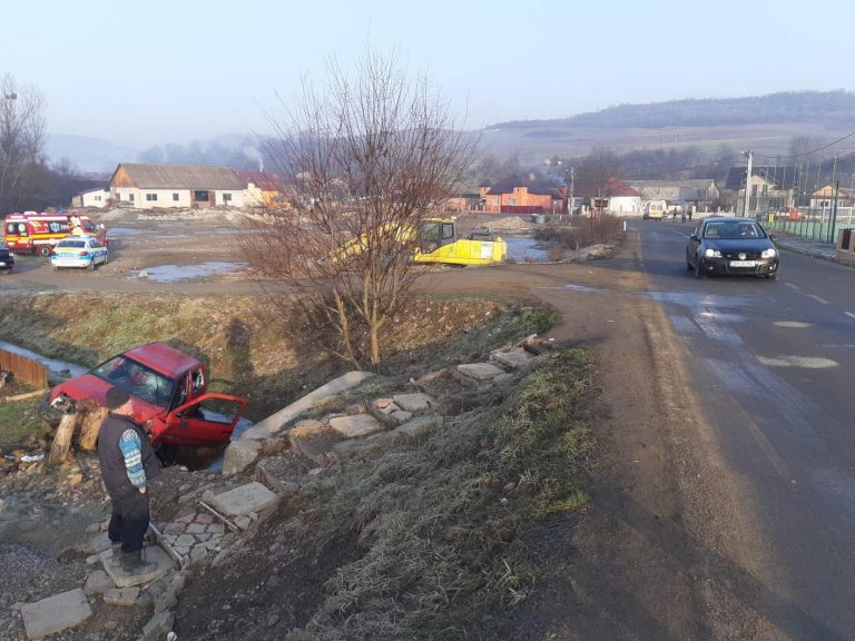 Conducători auto ajunși la spital în urma accidentului produs în Jelna!